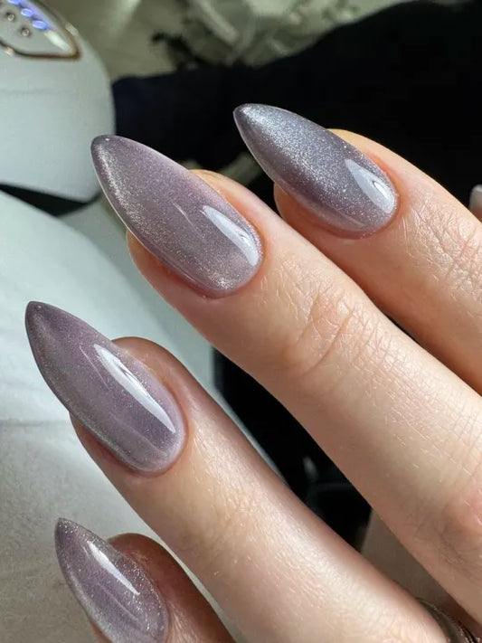 12 pieces cat eye fake nails nude color